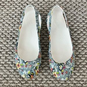 Crocs | Floral Mary Jane | size 8